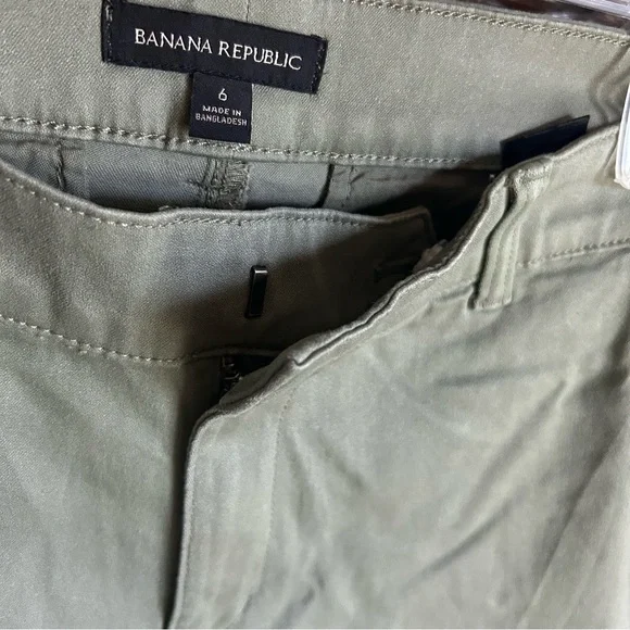 Banana Republic Cropped Chino Pant Olive Green Pants - Picture 5 of 10